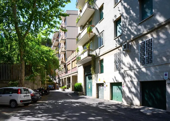 Leonardo Da Vinci Guest House
